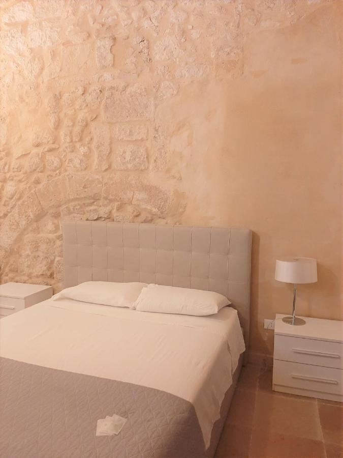 Dimora Salentina Via Scarambone Lecce Apartment Exterior photo
